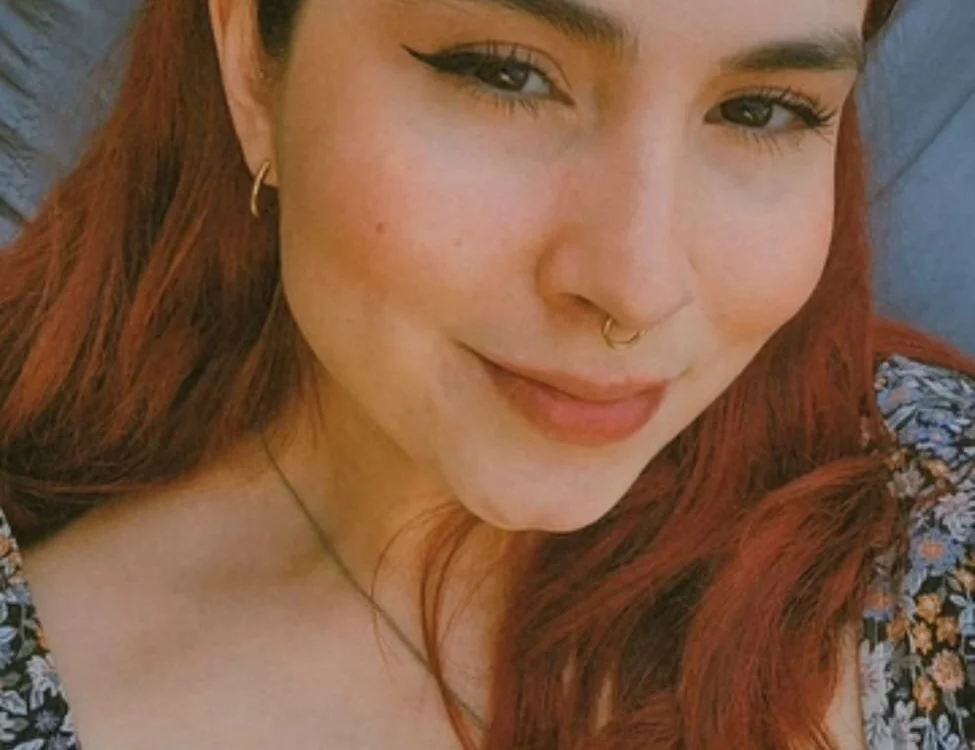 VictoriaBlows' Offline Chat Room