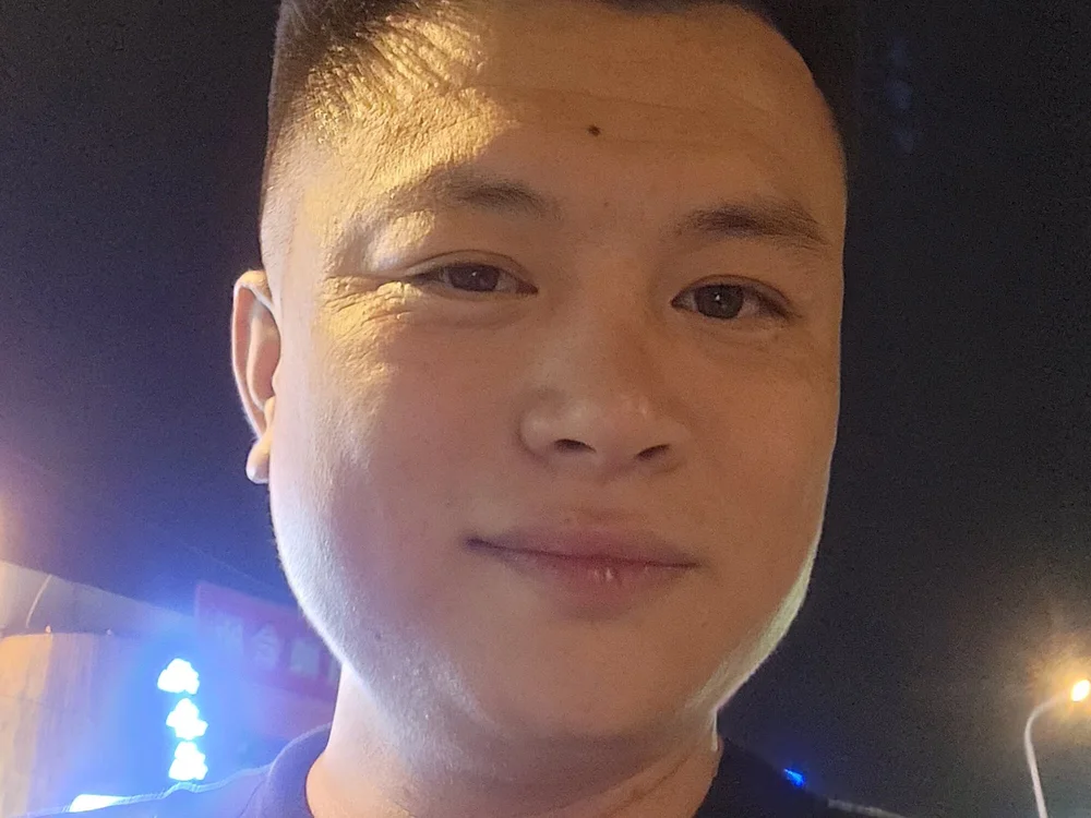 asinmodel's Offline Chat Room