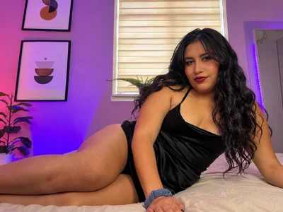 Zarabloom_ Female Longhair Nude Cam