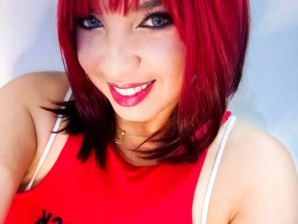 maeva-h2O's Offline XXX Chat