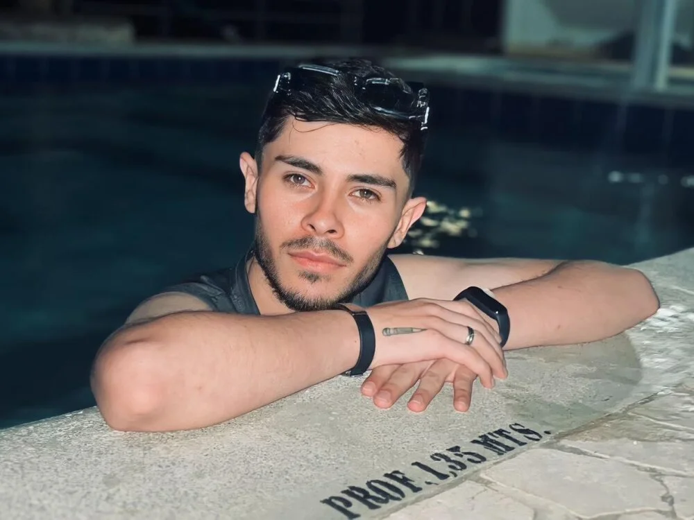 robin_model's Offline XXX Chat