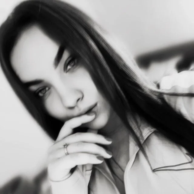 KittyEsther's Offline Chat Room