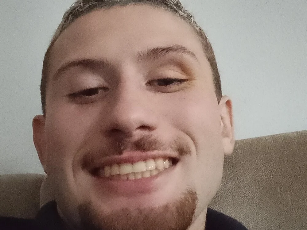 Juninho5755 offline XXX-chatje