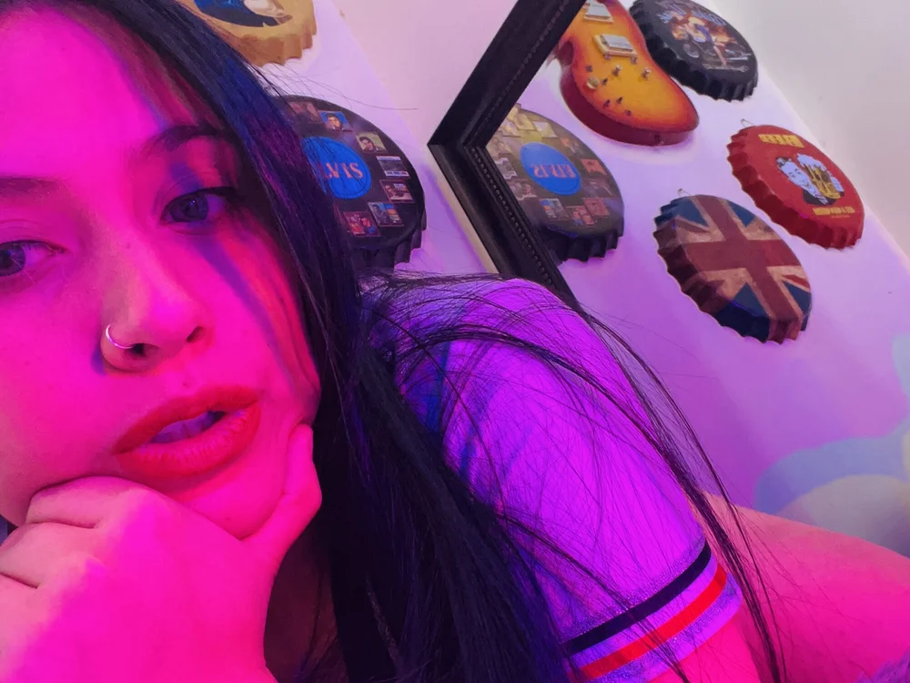 melanie_raing's Offline XXX Chat