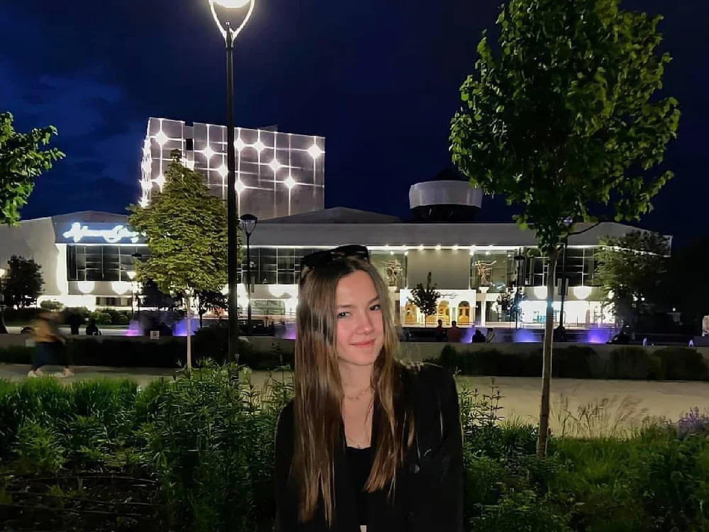 viktoria0000's Offline Chat Room