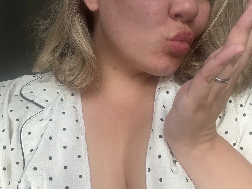 MilfMorgan98XX offline chatrum