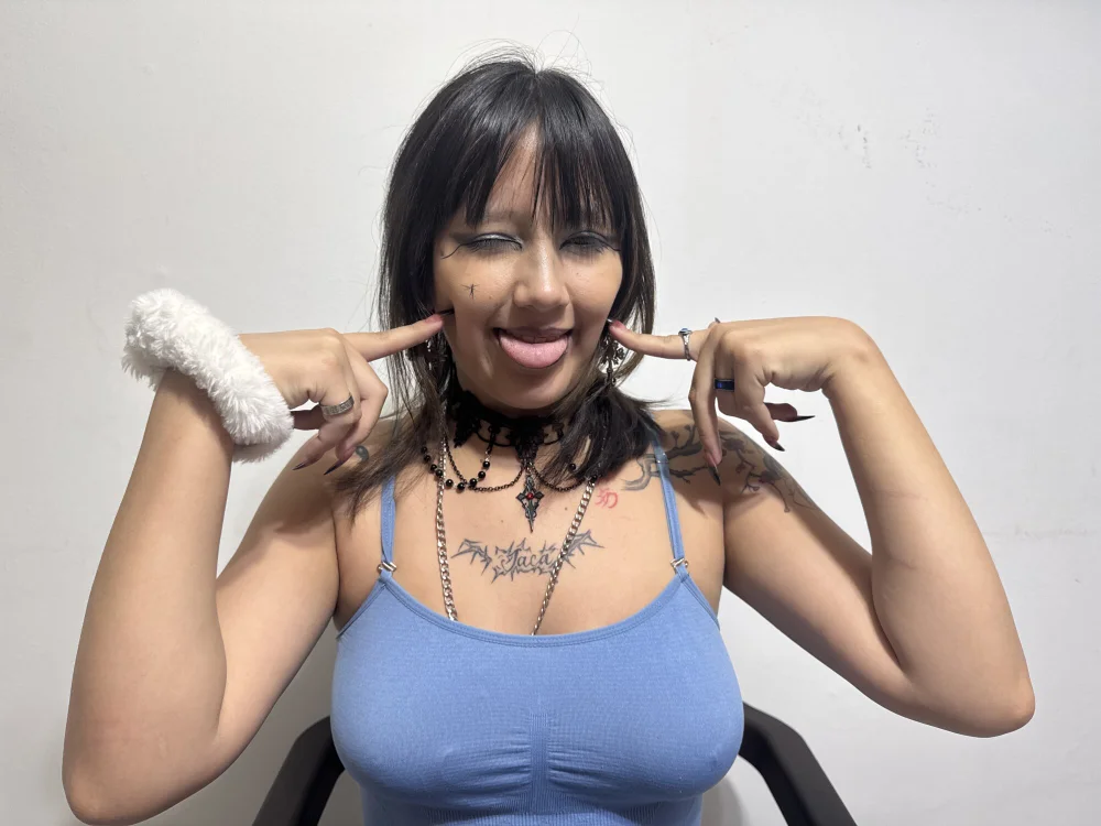 Offline XXX chat modela Notre-dame