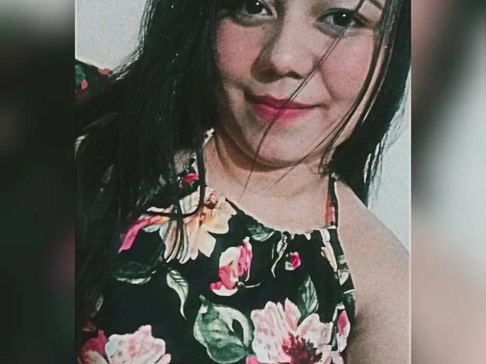 EMILYJOHNSON01 – Offline XXX chat