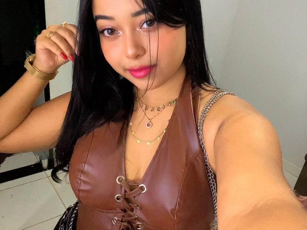 Chat +18 off-line de Emmily_hott