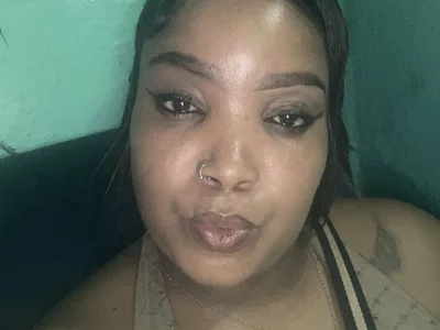 friendlybitch22 - live cam model