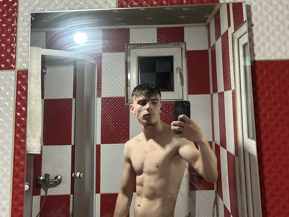 mafuttare200's Offline XXX Chat