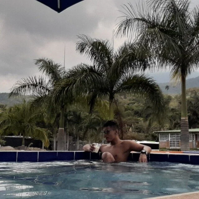 diegonn13's Offline XXX Chat