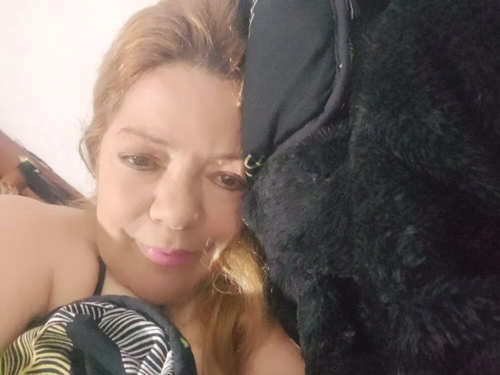 karlaanqui1 offline XXX-chat