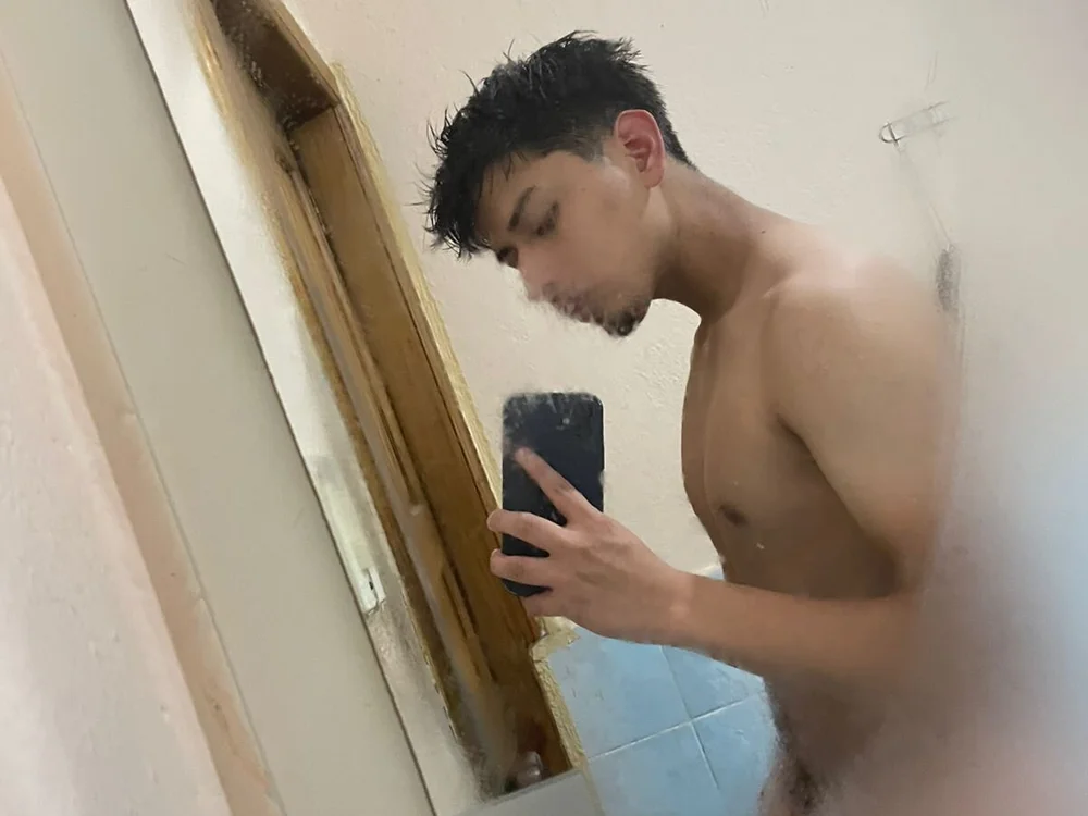 alejard Chat XXX Ngoại tuyến