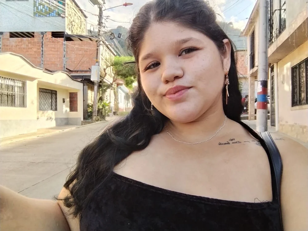 HellenLux Offline XXX-Chat