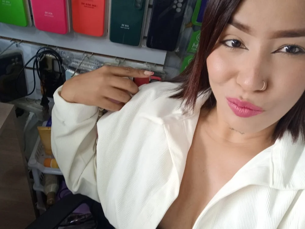 sharon_blush's Offline XXX Chat