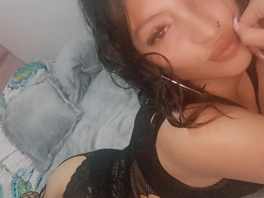 Estefania1329's Offline XXX Chat