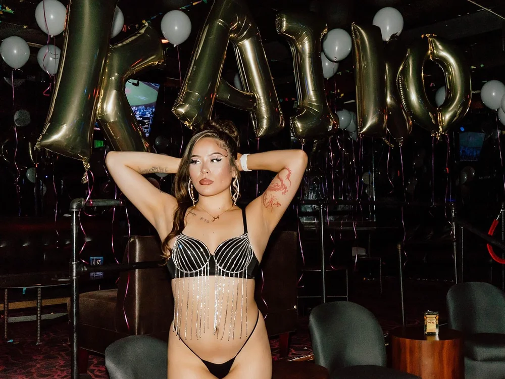 AsianDream02's Offline XXX Chat