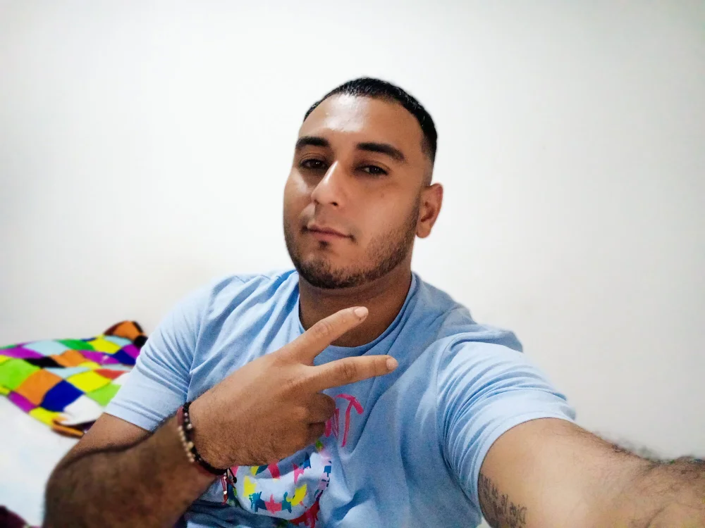 sexyleo0806 offline chatrum