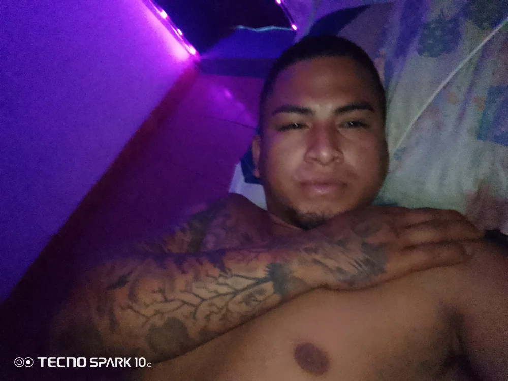 Santiago864's Offline XXX Chat
