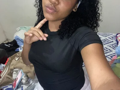Alesolis_mar Female Ebony Online Cam Striptease
