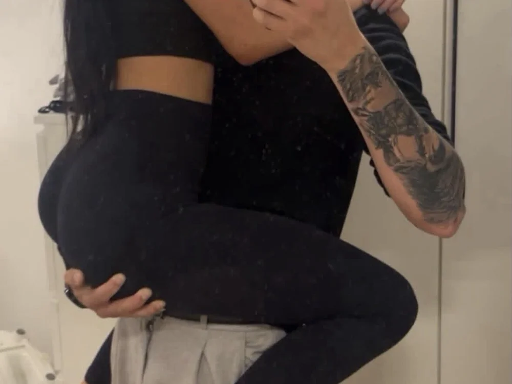 TheHornyLounge's most recent online preview