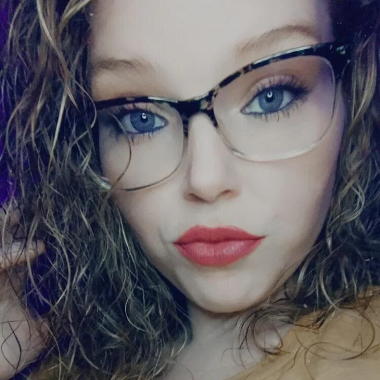 FoxiiRed420's Offline Chat Room