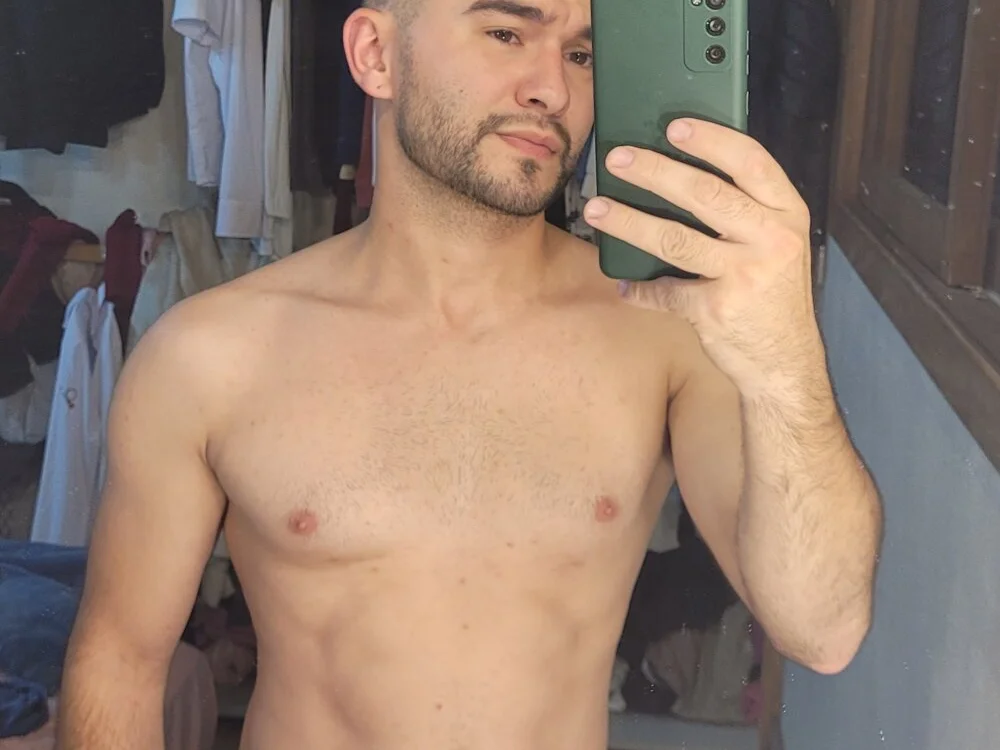 Eduardobi97 Chat XXX offline