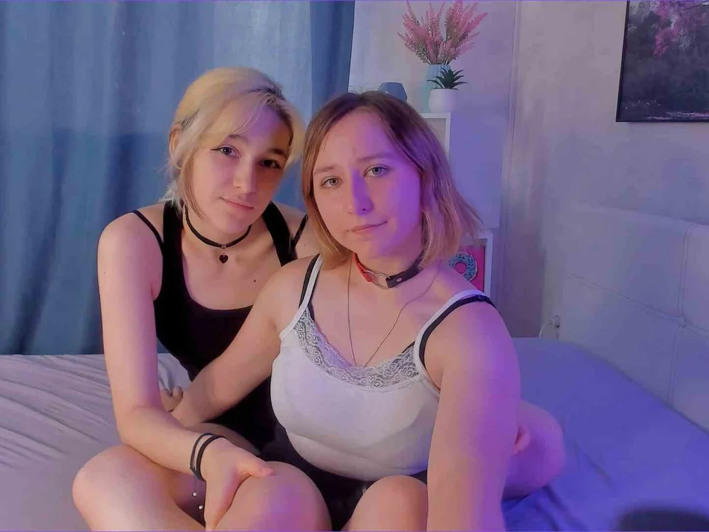 AnnaBaieley's Offline Chat Room
