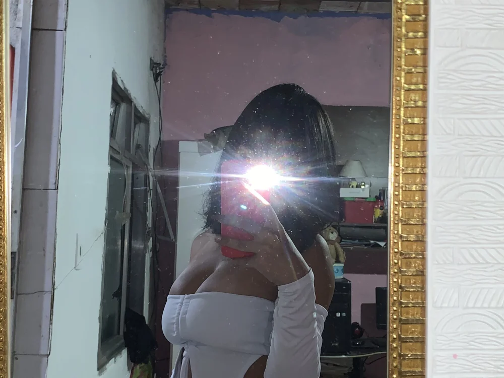 Bonequinha170's Offline Chat Room