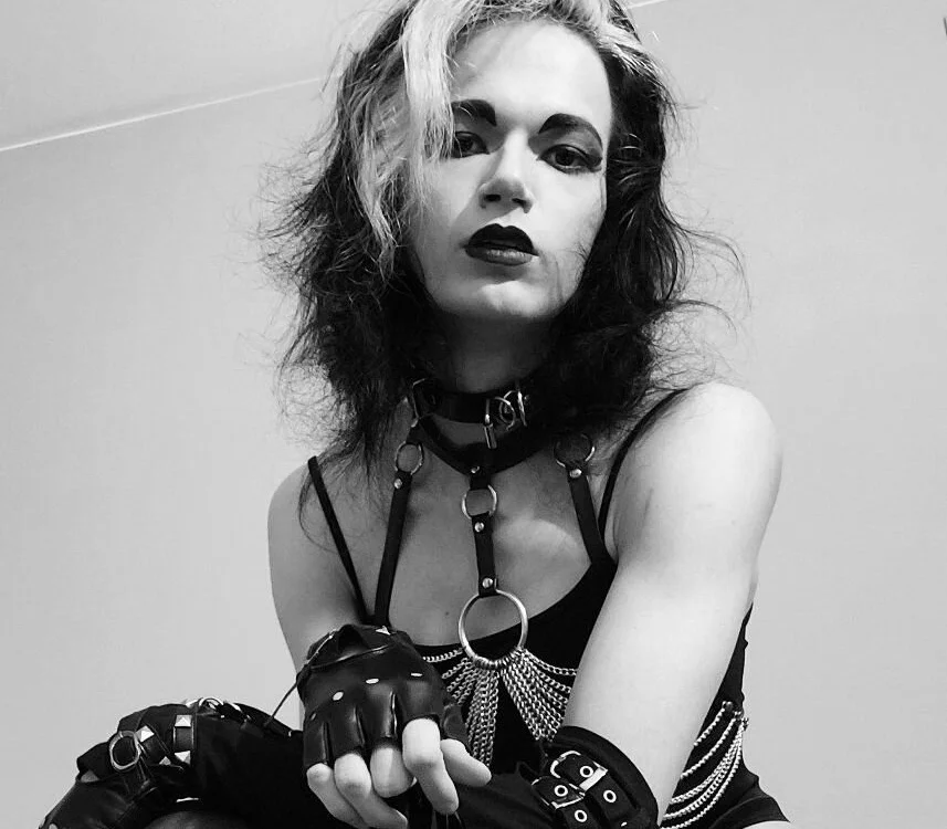 Offline XXX chat Luros_Modasy