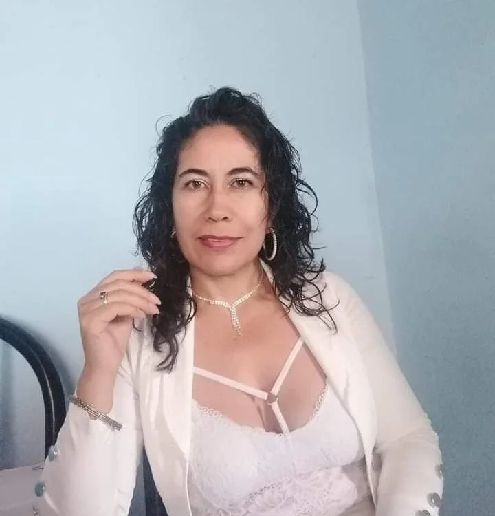 Crystallmilf_'s Offline Chat Room