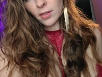 Model Scarlett_Gushes