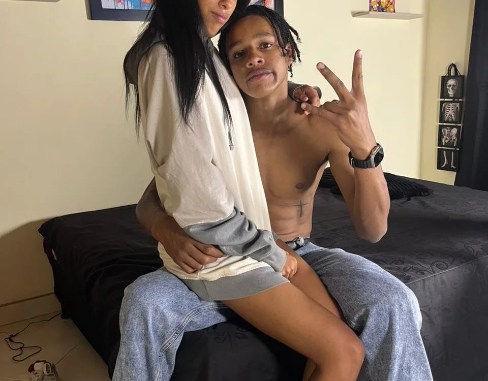 friends_420's Offline XXX Chat