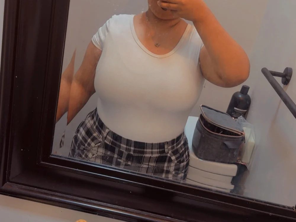 natyvelez08 Adlı Modelin Çevrimdışı XXX Sohbeti