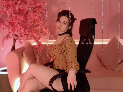 TessaMill - Girl 