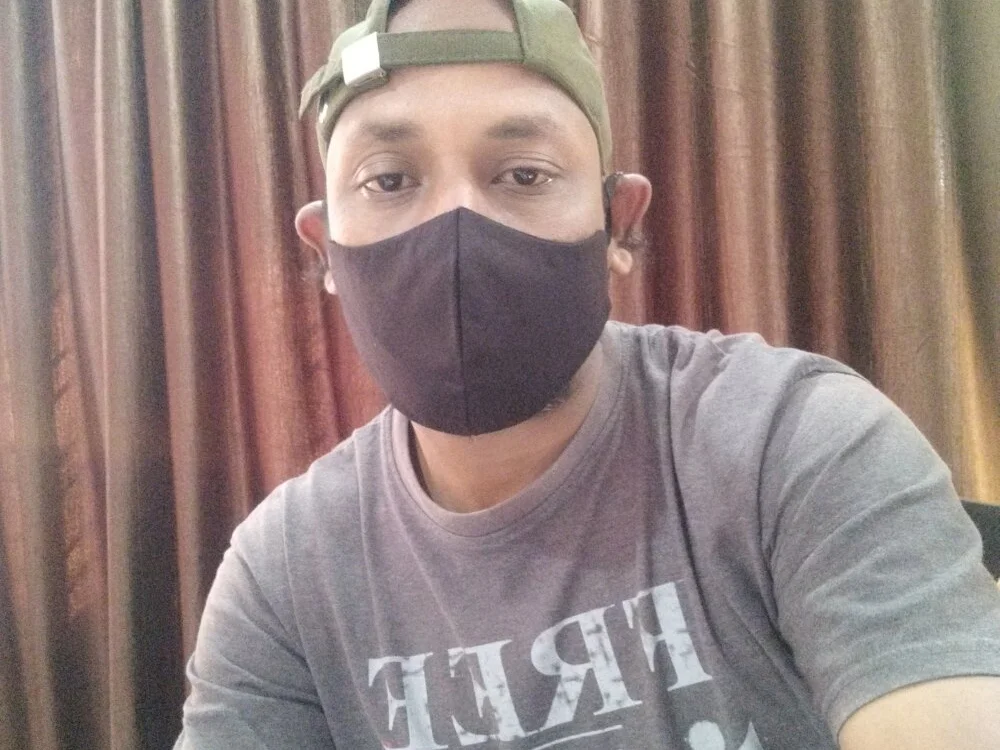 black_and_white_choco's Offline XXX Chat