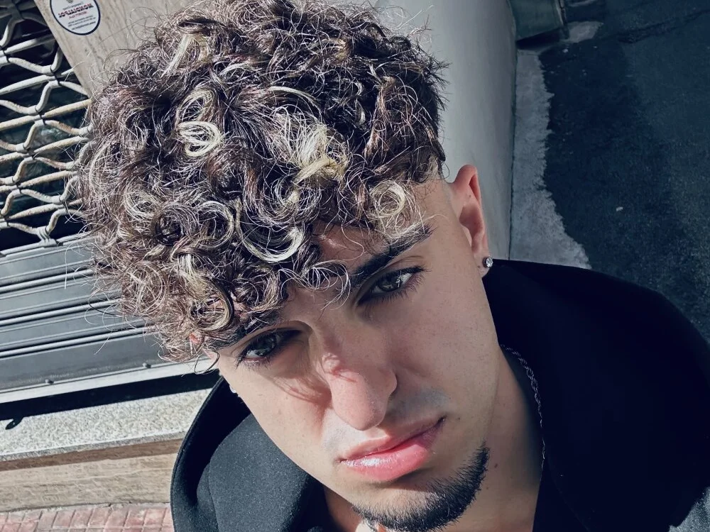 rich_papi Offline XXX-Chat