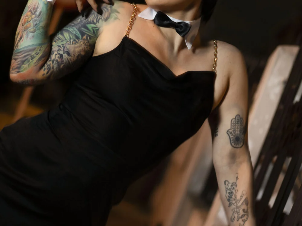 kat_paradise Chat XXX offline