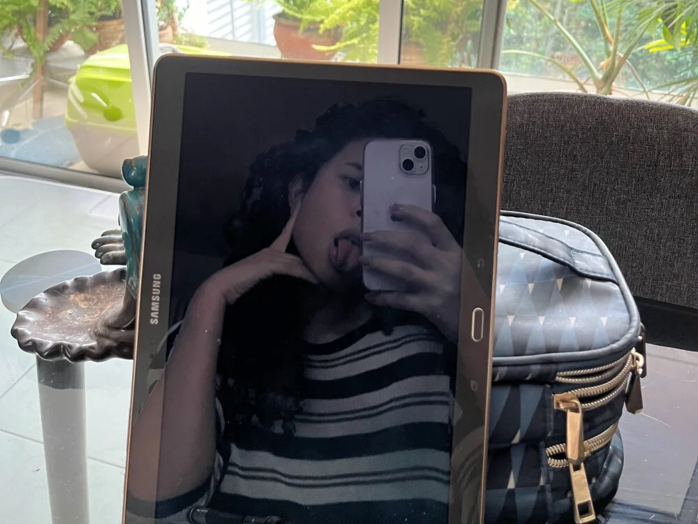 Офлайн-чат XXX GabriSaenz