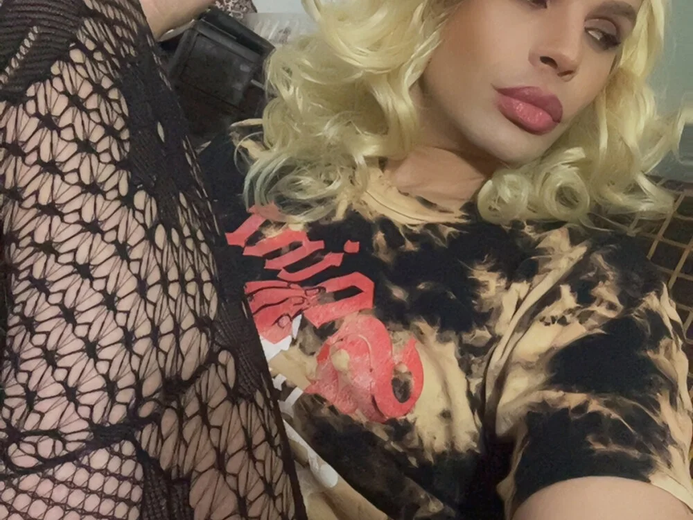 Babyboobabybye08n Offline XXX chat