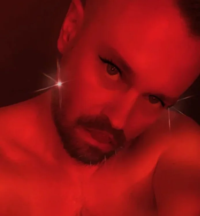Offline XXX chat Mikaatoyboy
