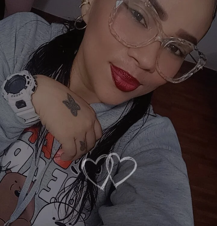 tuflaca26's Offline Chat Room