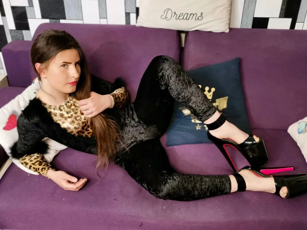 JolinneCherry's Offline Chat Room