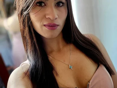 LatinaQueen23 - Girl 