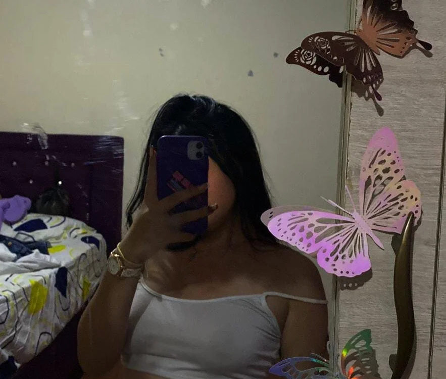 _Sara_xx's most recent online preview