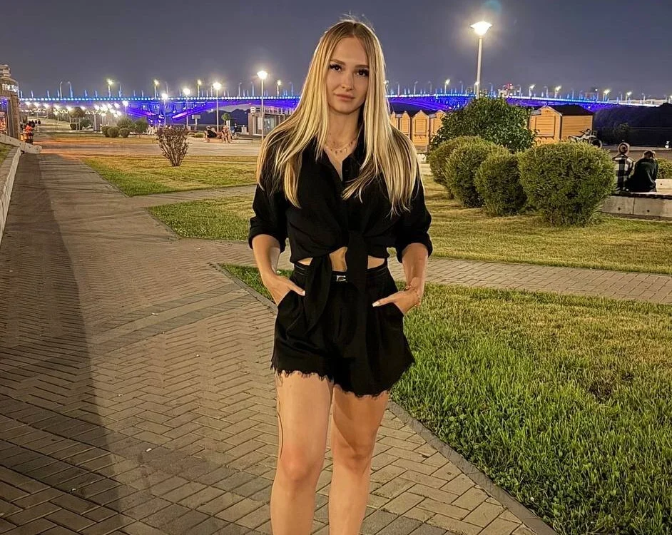 LenoraGray офлайн чат стая