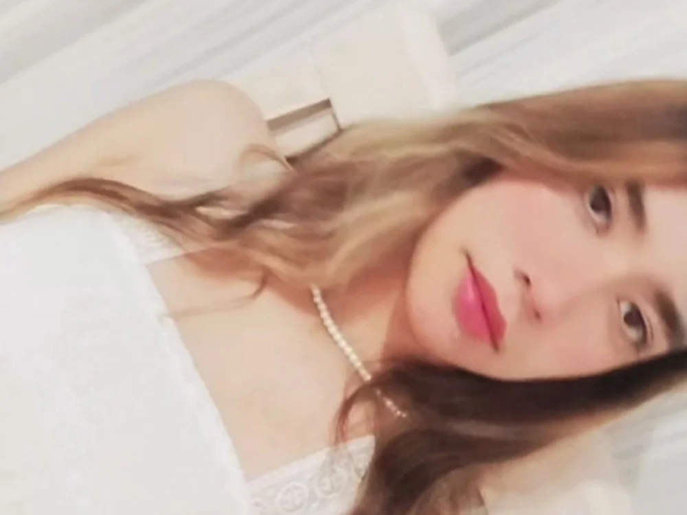 Emma_angeeel Offline XXX-Chat