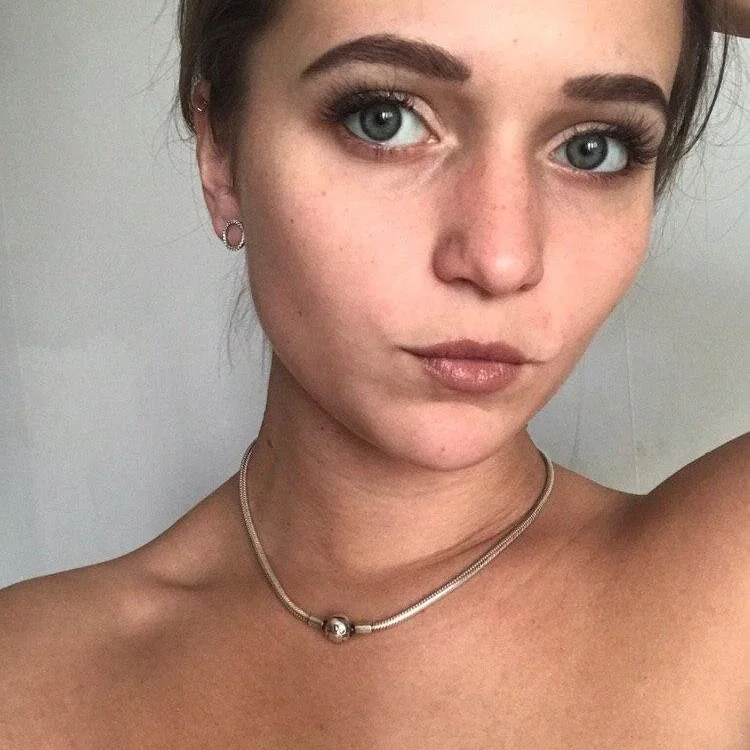 Becky_Wayne's Offline XXX Chat