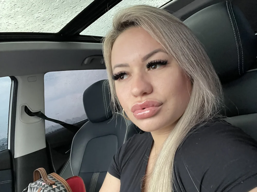 bruninhahot66 offline chatrum